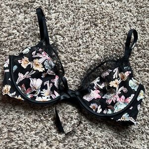 VS sheer bra NWT